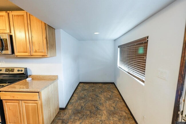 Building Photo - 511 Q St