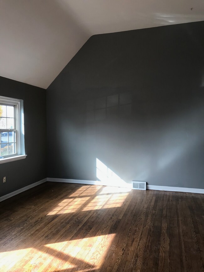 sala de estar - 1329 E 23rd St