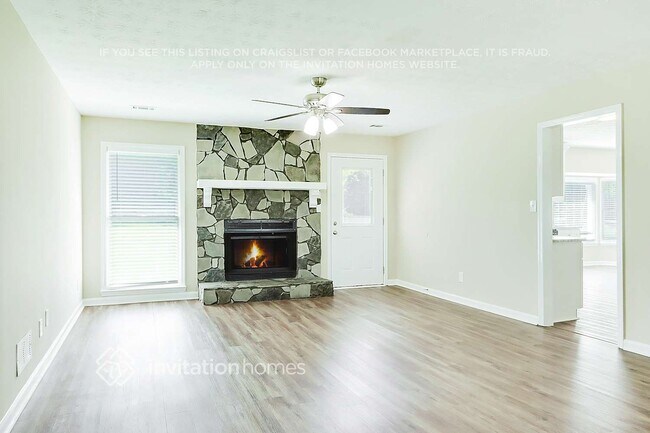 Building Photo - 65 Salem Meadow Dr