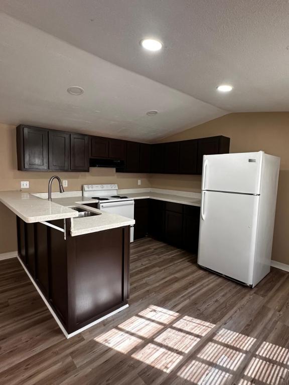 Foto del edificio - 300 S 1st St