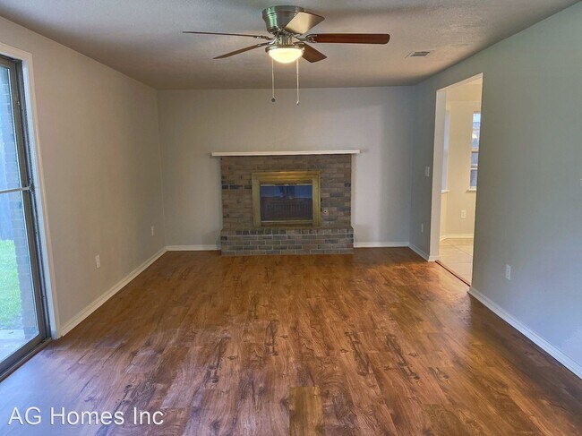 Building Photo - 3 br, 2 bath House - 9217 N Eagle Lane