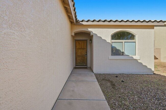 Foto del edificio - Serene 3-Bed Green Valley Home with Private Fenced Yard & 2-Car Garage
