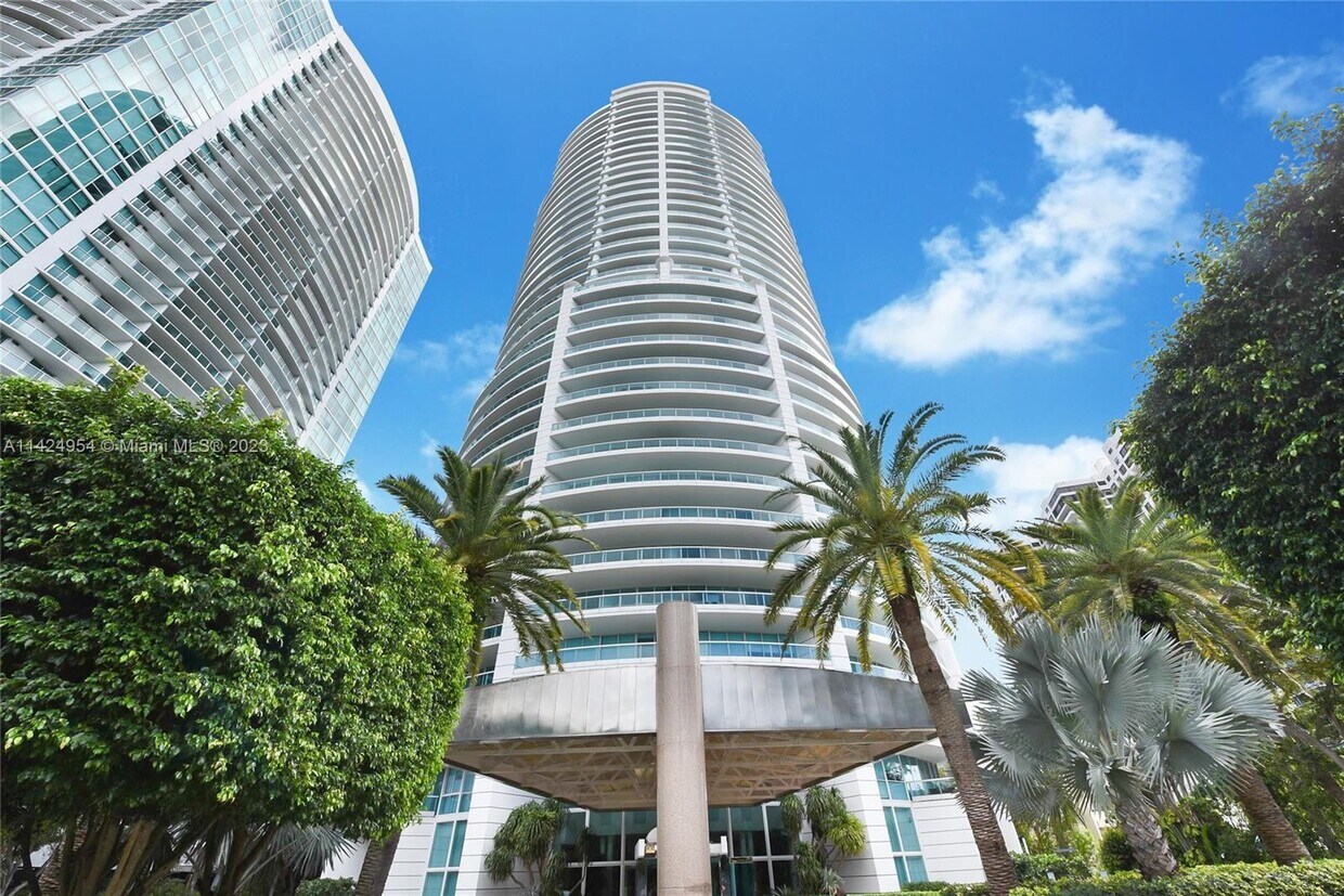 Foto principal - 2127 Brickell Ave