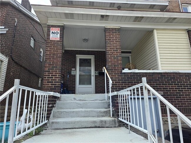 Building Photo - 350 Coltart Ave