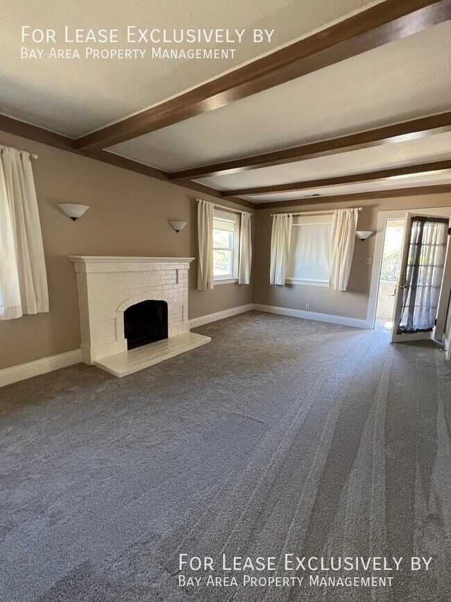 Foto del edificio - Charming 2BR/1BA SFH with detached garage ...