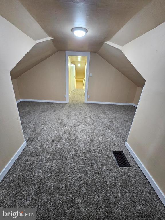 Building Photo - 959 S Main St