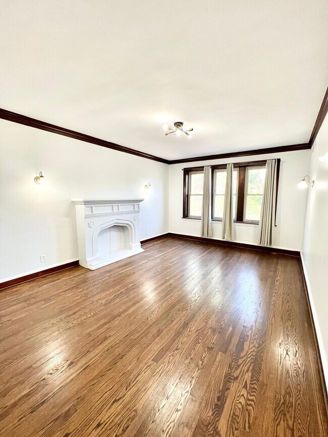 Foto del edificio - 1632 N California Ave