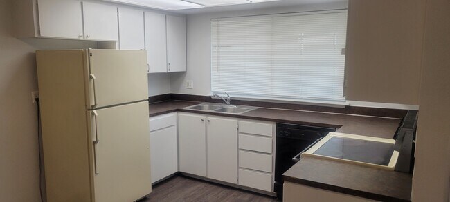 Fotografía del edificio - 1215 S 43rd Ave