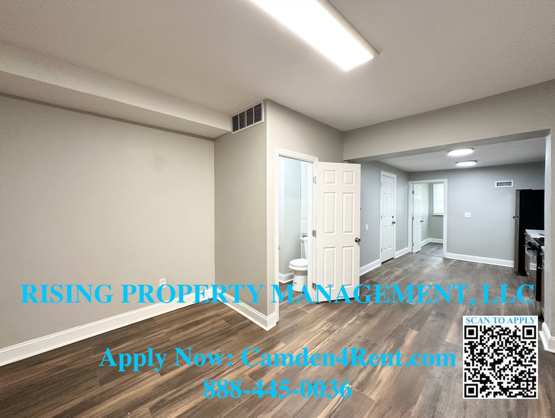 Newly Renovated 4 Bedroom 1.5 Bathroom home on a quiet block in Bergen Square. - Newly Renovated 4 Bedroom 1.5 Bathroom home on a quiet block in Bergen Square.