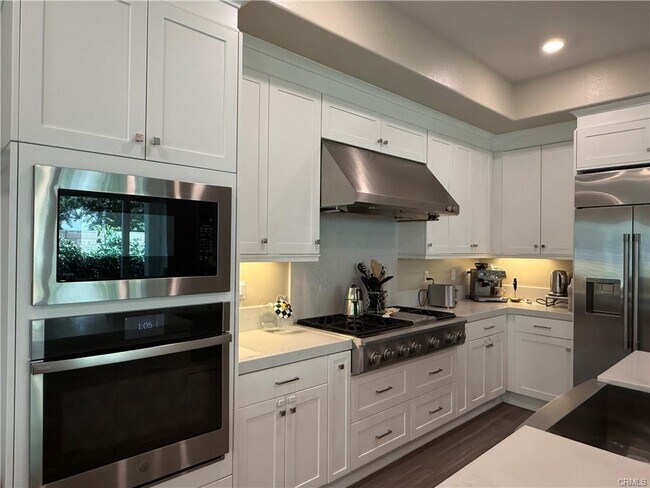 Building Photo - 110 Source