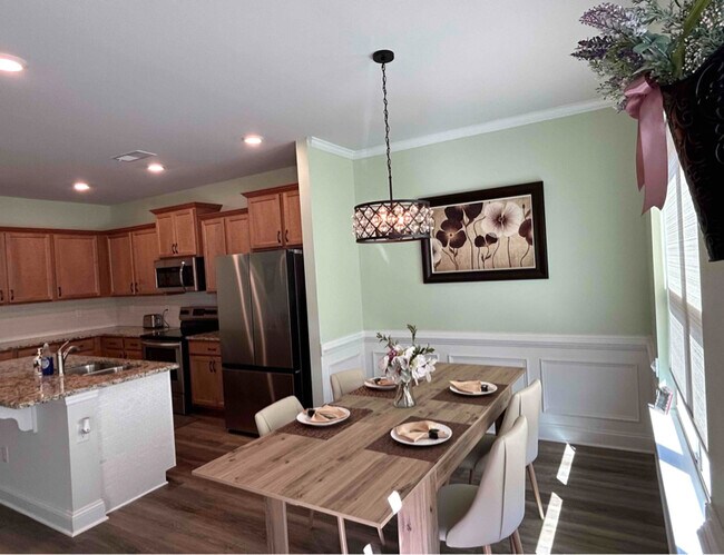 Building Photo - 607 Alcovy River Dr