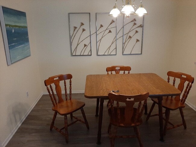 Building Photo - 524 Laurel Lake Rd