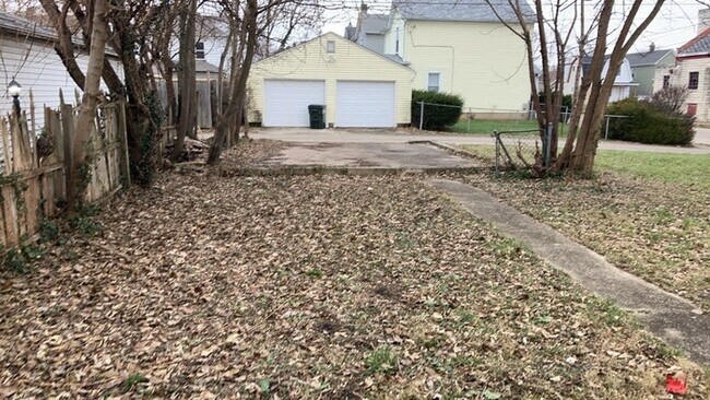 Foto del edificio - 105 S Irwin St