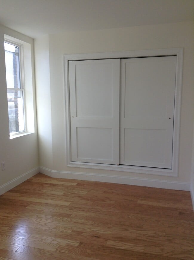 Bedroom/closet - 177 Park Ave