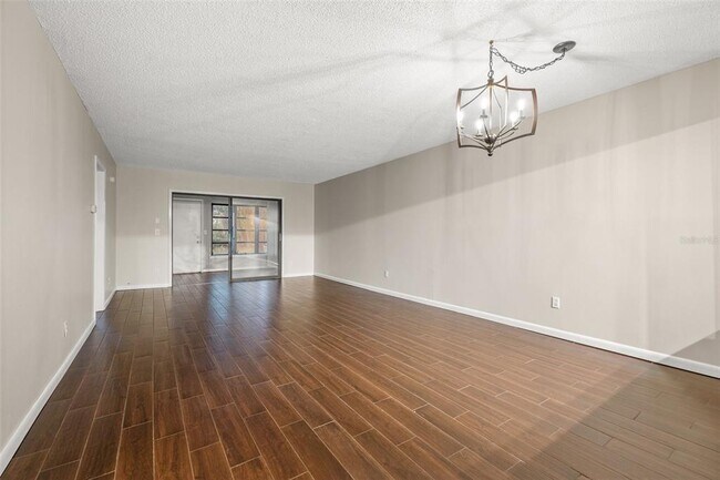 Foto del edificio - 3038 Eastland Blvd