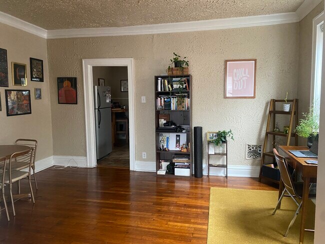 Building Photo - 4123 Castleman Avenue, Unit 2E