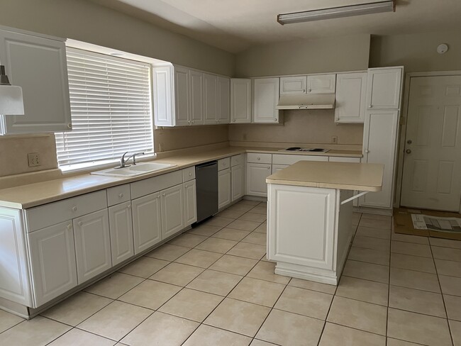 Foto del edificio - 238 McLemore Dr