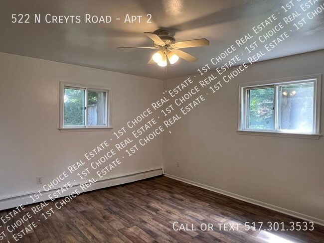 Building Photo - Well Maintained Garden Level Apartment - F...