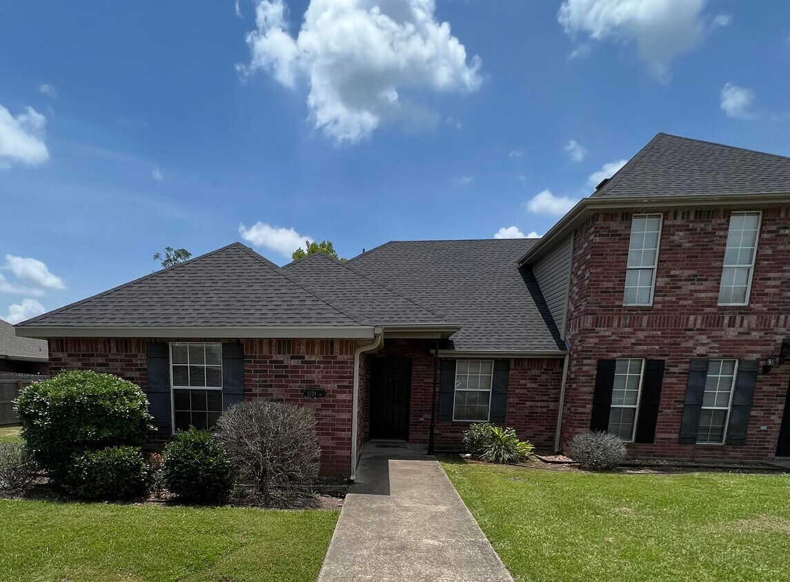2724 Ryan Rd, Lake Charles, LA 70605 Townhome Rentals in Lake Charles