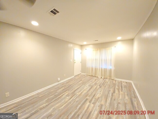 Foto del edificio - 221 Williamson Mill Rd