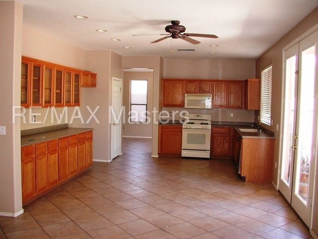 Building Photo - 926 E Del Rio St, Gilbert