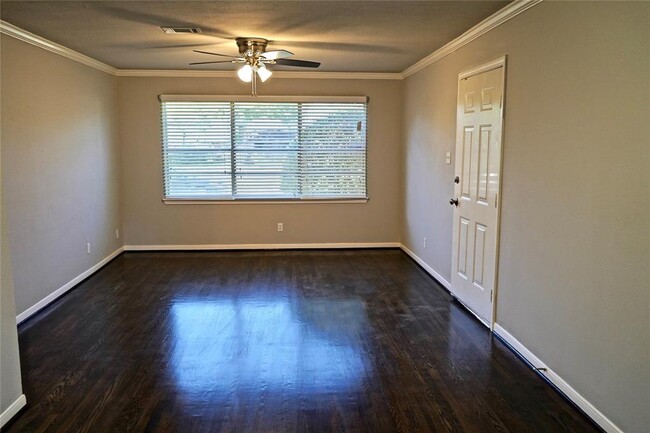 Building Photo - 2822 Almeda Plaza Dr