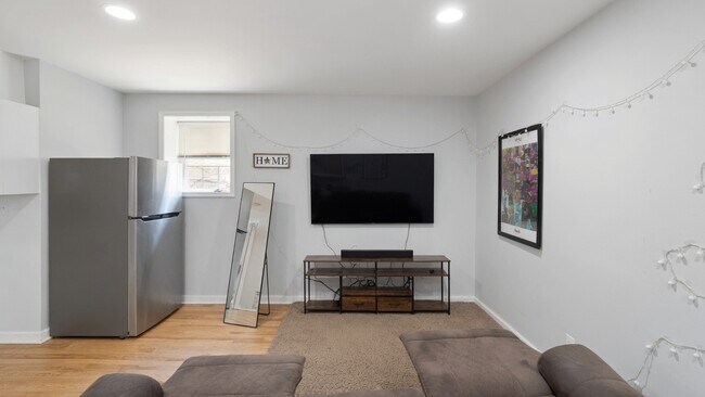 Foto del edificio - 959 N Wolcott Ave