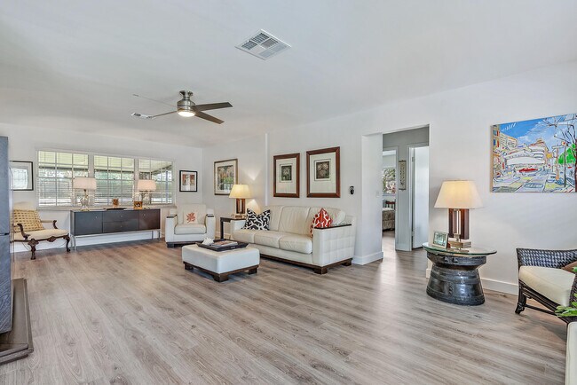 Building Photo - 18296 SE Courtview Cir