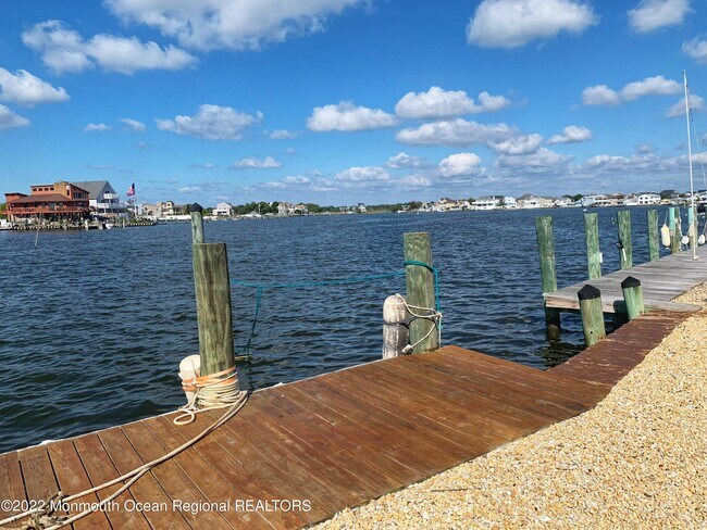 Foto del edificio - 66 Blue Heron Dr