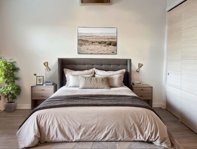 Building Photo - 455 W Holmes Ave