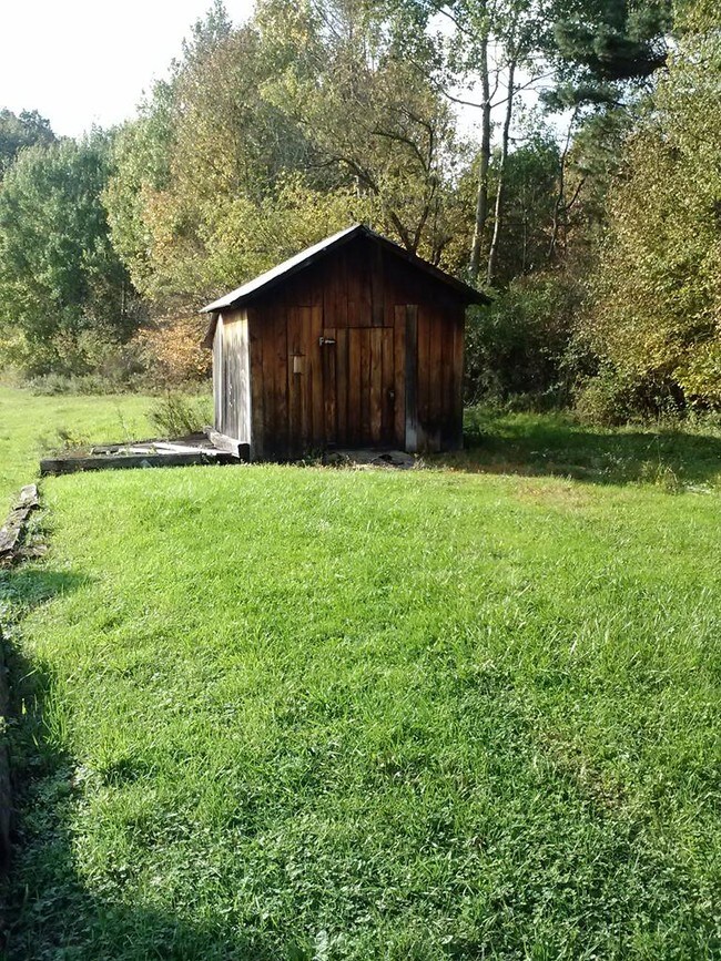 Foto del edificio - 9665 Frog Hollow Rd