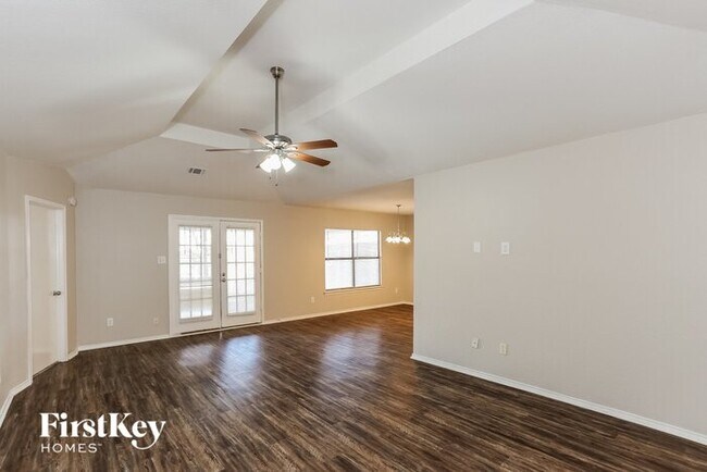 Building Photo - 6000 Lavaca Dr