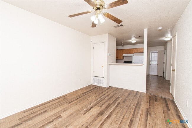 Building Photo - 4408 Deek Dr