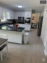Building Photo - 986 Campbellton Dr