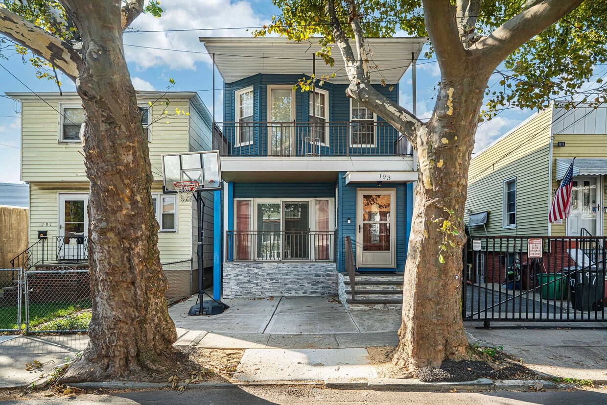 Foto principal - 193 Nunda Ave