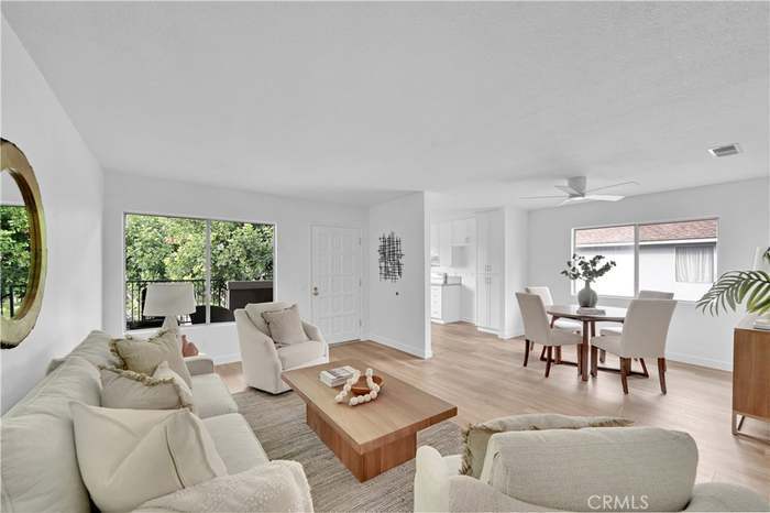 Primary Photo - 1720 N Willow Woods Dr