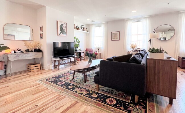 Building Photo - 1504 Fairmount Ave