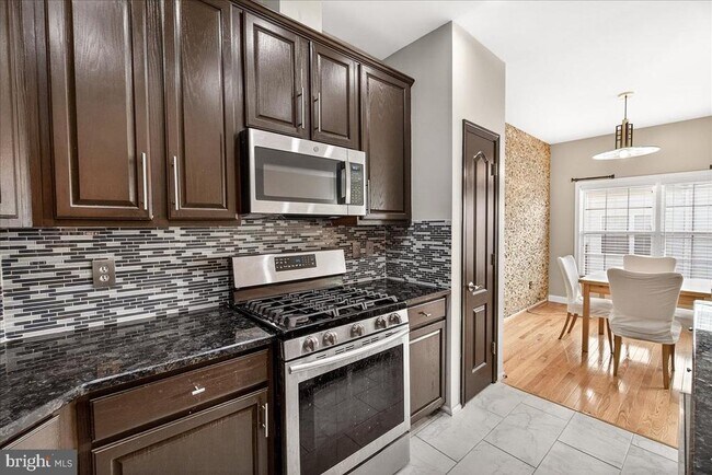 Foto del edificio - 10229 Rutland Round Rd