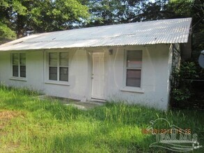 Building Photo - 216 W Ensley St