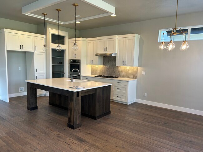 Building Photo - 5016 S Palatino Way