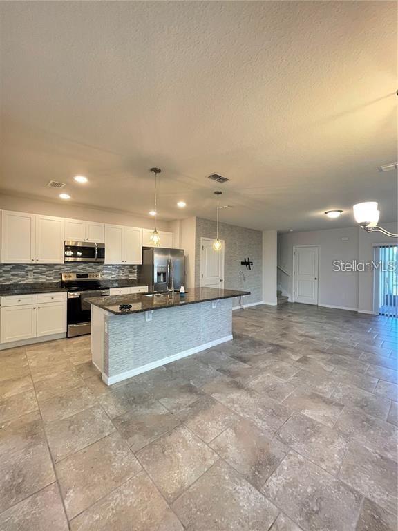 Building Photo - 16525 Outter Grv Aly