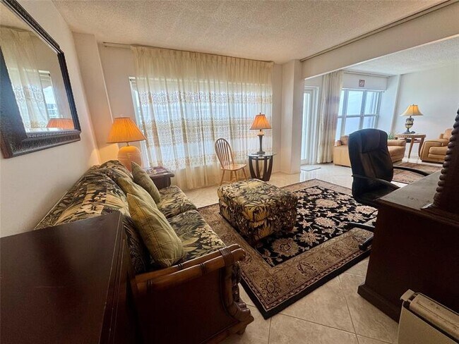 Foto del edificio - 405 N Ocean Blvd