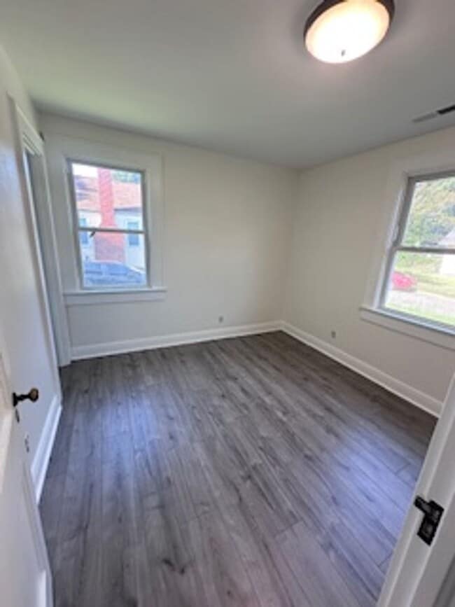 Building Photo - 2730 Vimy Ridge Ave