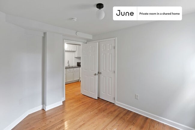 Building Photo - Room in Shared 2 bed/1 bath home in Brookland