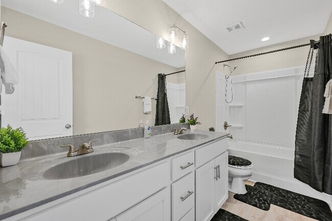 Building Photo - 1000 Henry Pl Blvd