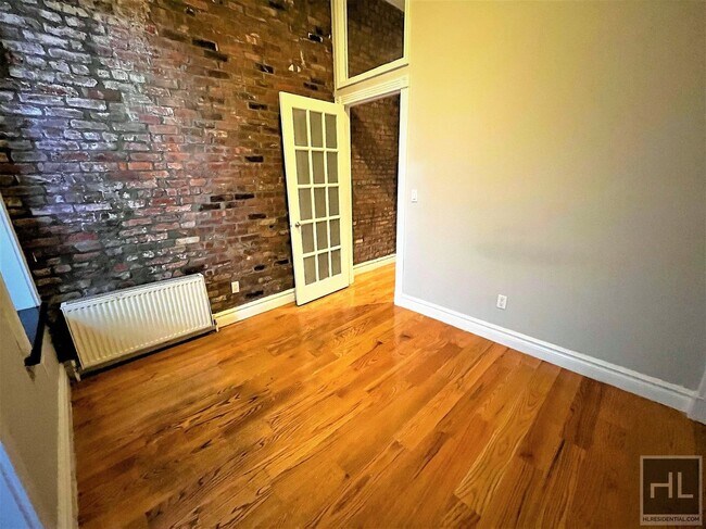 Foto del edificio - E 5TH ST.