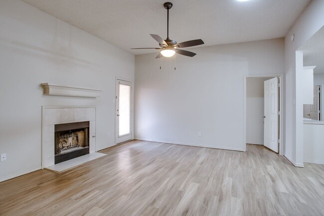 Building Photo - BG 3113 99th Street