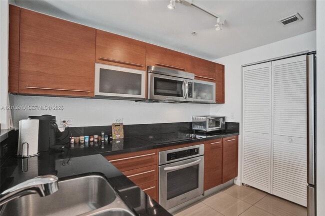 Foto del edificio - 253 NE 2nd St