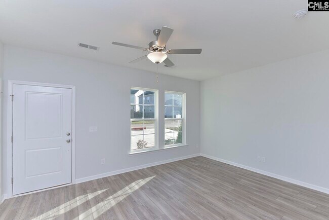 Foto del edificio - 183 Northwood St