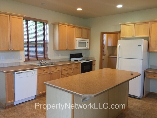 Foto del edificio - Great Gresham 3 Bedroom Home